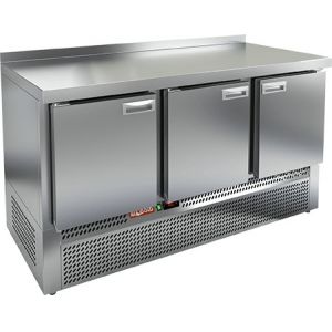 Стол холодильный, GN1/1, L1.49м, борт H50мм, 3 двери глухие, ножки, -2/+10С, нерж.сталь, дин.охл., агрегат нижний